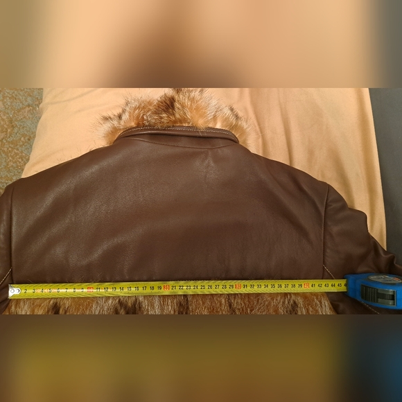 Genuine Leather & Fur Jacket. Custom-made in Canada. - Picture 12 of 14